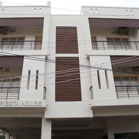 Fiesta House Pallikaranai เชนไน ภายนอก รูปภาพ