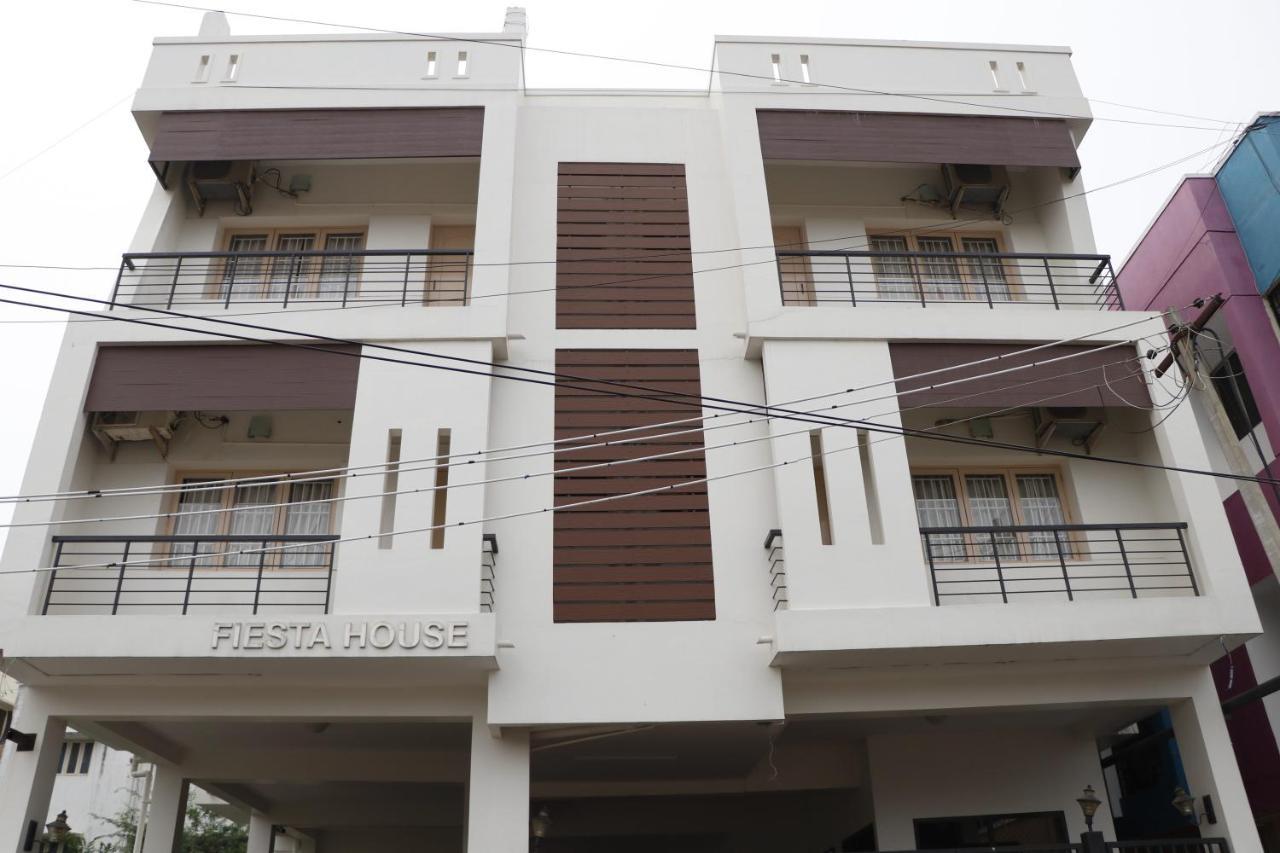 Fiesta House Pallikaranai เชนไน ภายนอก รูปภาพ